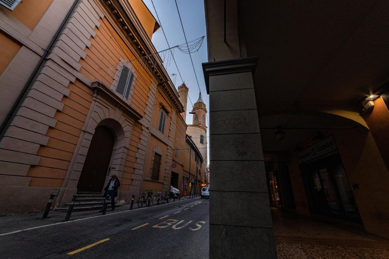 Morgana Sotto Le Torri Centro Storico Apartment Bologna Bagian luar foto